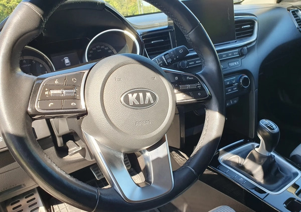 Kia Ceed cena 68000 przebieg: 40000, rok produkcji 2018 z Łódź małe 631